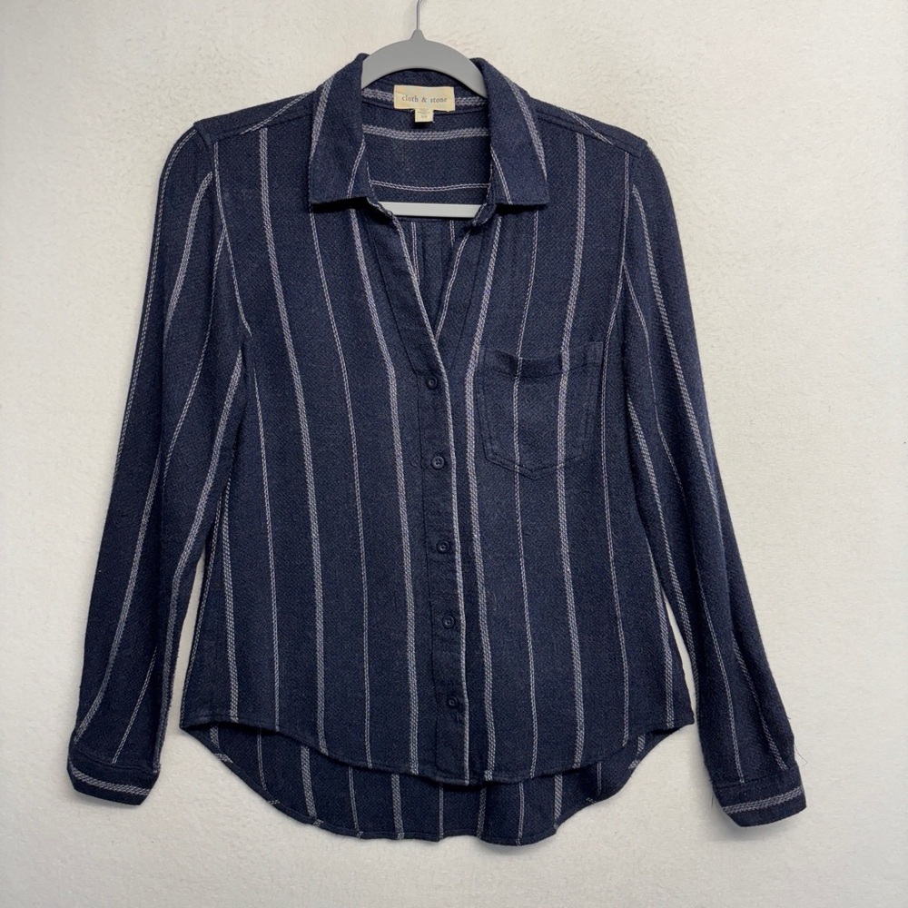 Cloth & Stone Button Down Shirt Navy Blue XS Striped Collared Long Sleeve